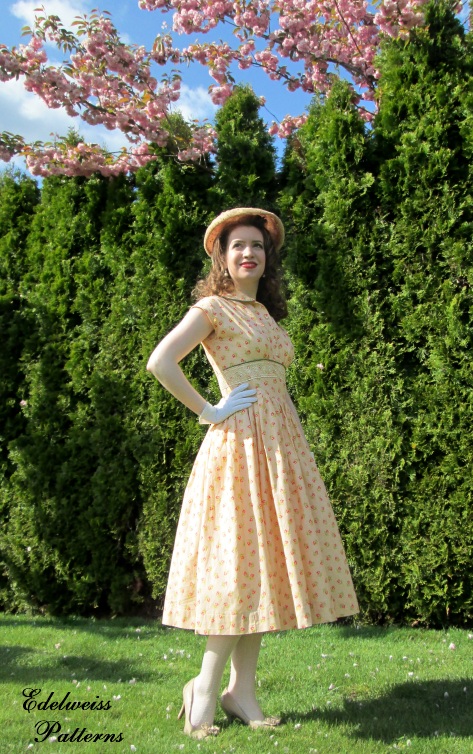 lady in 1950s spring dress