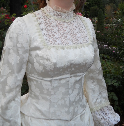 katrina-casey-victorian-dress
